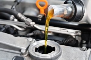 Waarom wordt olie steeds dunner in auto's?